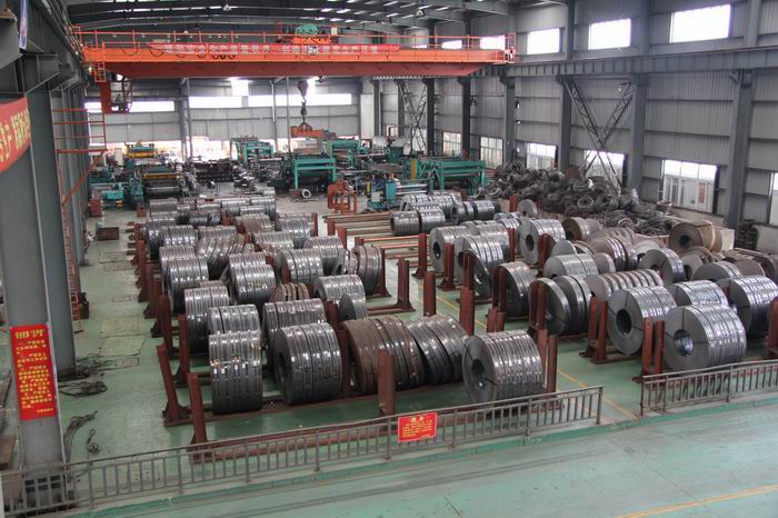 熱(re)軋縱剪(jian)機(ji)組與成品(pin)