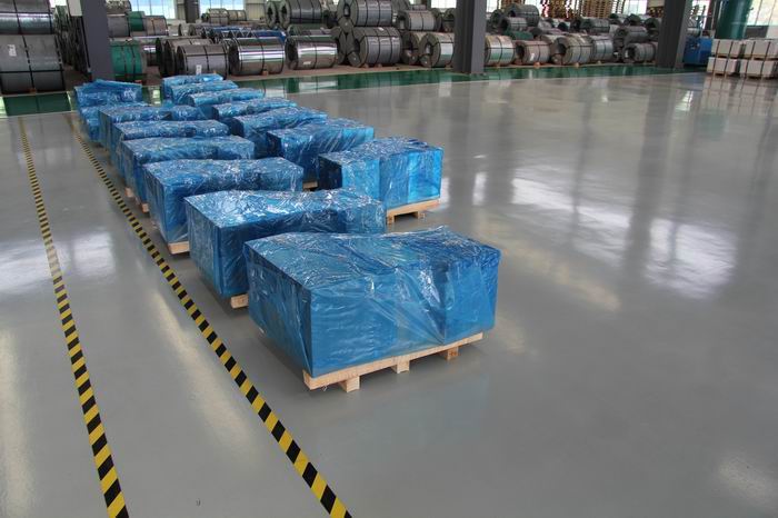 汽(qi)車用異形闆成品簡包裝