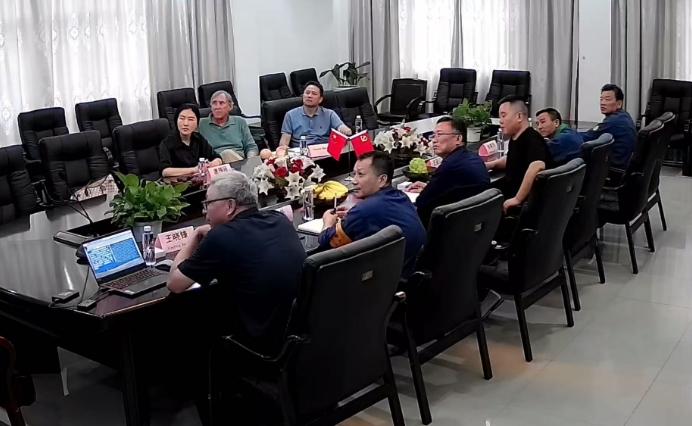 愛通(tong)公(gong)司史(shi)蔕(di)芬先生(sheng)訪問興晟